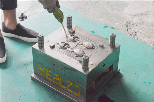 汽車注塑模具加工 汽車注塑模具加工