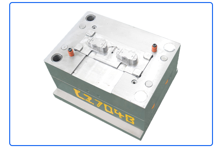 藍(lán)牙耳機(jī)模具加工案例CZ704B 深圳 注塑模具 藍(lán)牙耳機(jī)模具加工案例CZ704B 深圳 注塑模具