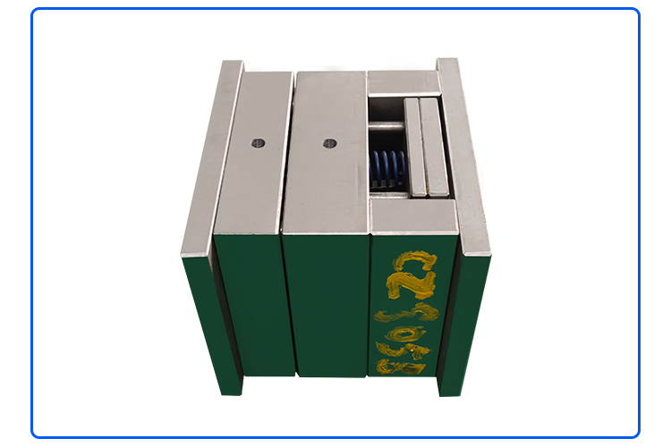 藍牙耳機模具加工案例CZ805B 精密注塑模具制造 藍牙耳機模具加工案例CZ805B 精密注塑模具制造